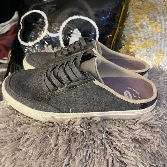 Dr. Scholl's NBD Grey Flannel Slip On Laces Mules Size 8 snakeskin - Picture 7 of 8